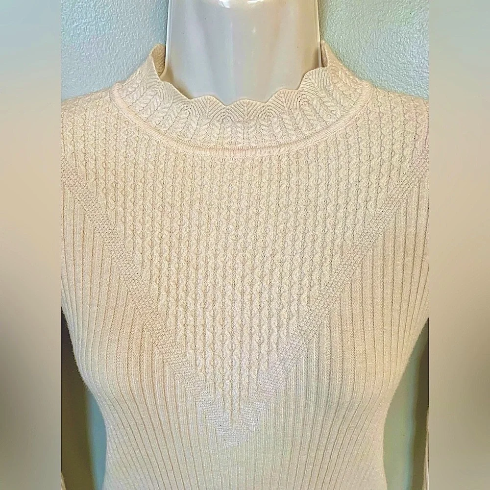 LUXURY Sweater Feminine Lefix Knit Top Ivory Cream SOFT Stretch Women's XS 0 2 - Picture 2 of 8